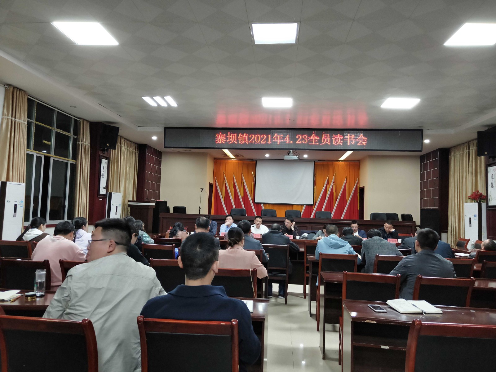 993bb1f8a7301ed64ba22cee834fa9e(1).jpg 993bb1f8a7301ed64ba22cee834fa9e(1).jpg